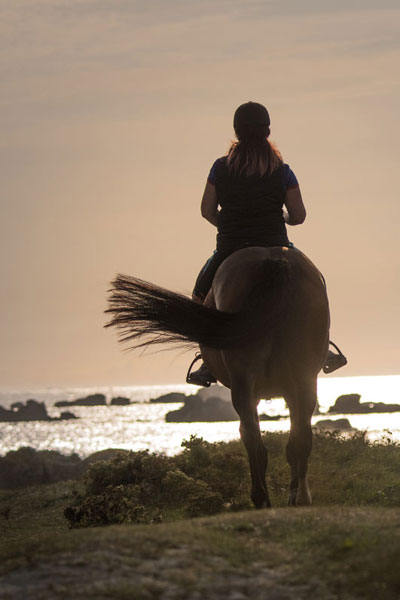 Equitation-bretagne-cote-des-legendes