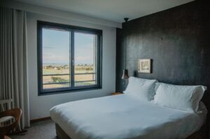 Chambre-vue-terre-mer-labutte